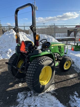 Image of John Deere 3032E equipment image 3