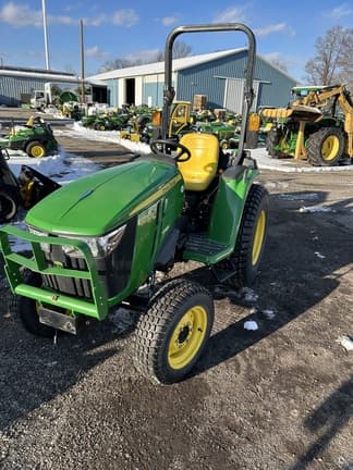 Image of John Deere 3032E equipment image 1