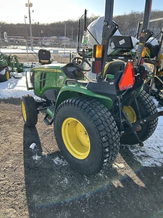 Image of John Deere 3032E equipment image 2
