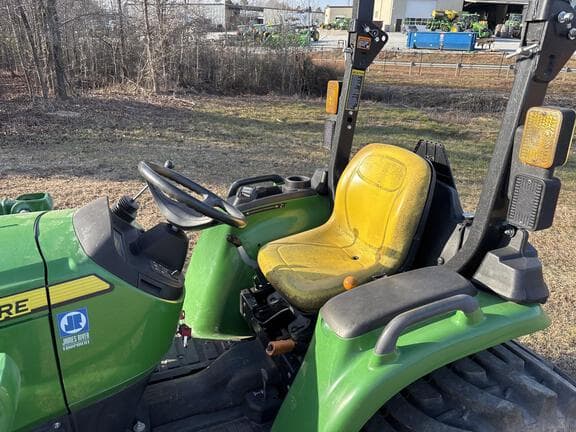 Image of John Deere 3032E equipment image 2