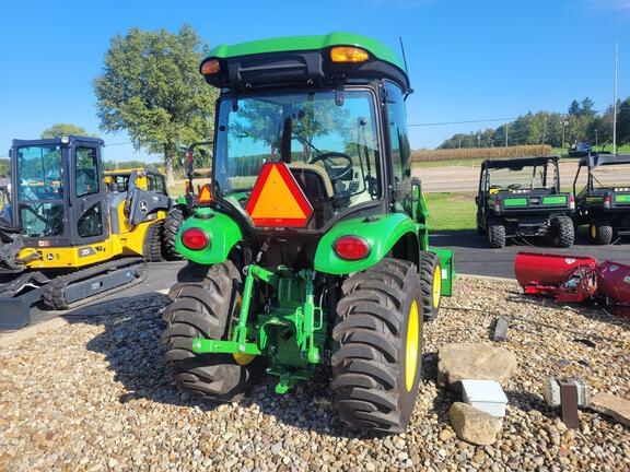 Image of John Deere 3033R equipment image 2