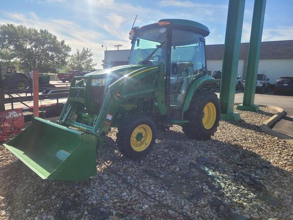 Image of John Deere 3033R equipment image 1