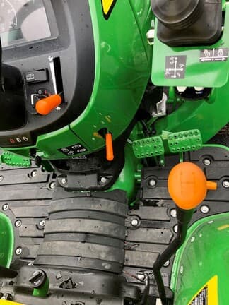 Image of John Deere 3035D equipment image 1