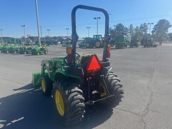 Image of John Deere 3038E equipment image 4