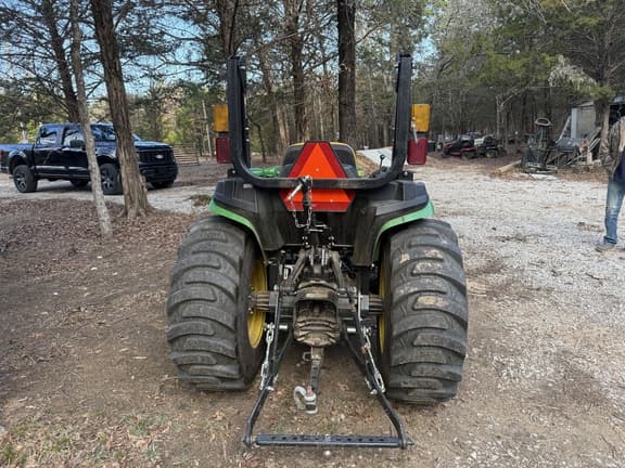 Image of John Deere 3038E equipment image 2