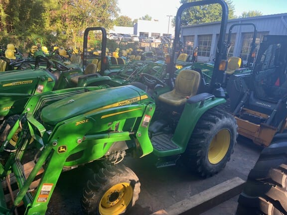 2022 John Deere 3038E Equipment Image0