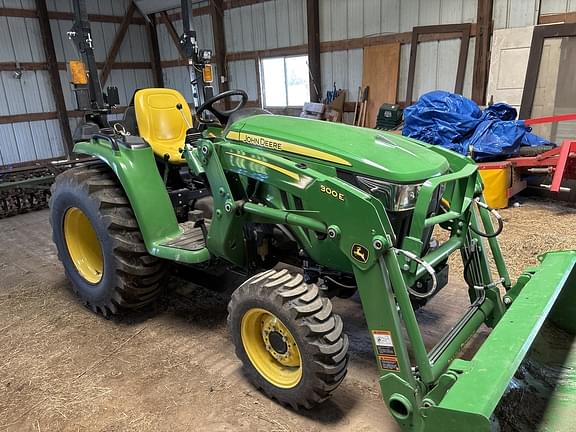 Image of John Deere 3038E equipment image 3