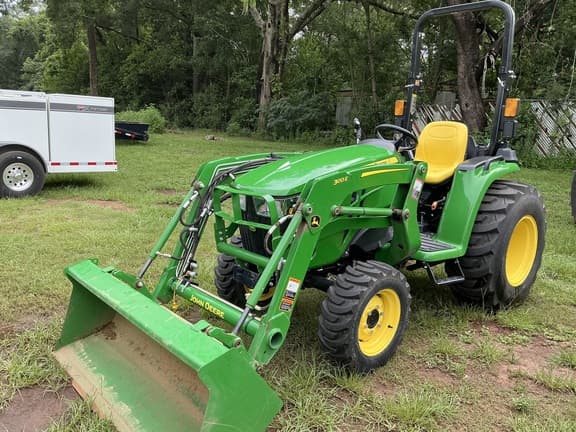 Image of John Deere 3038E equipment image 1