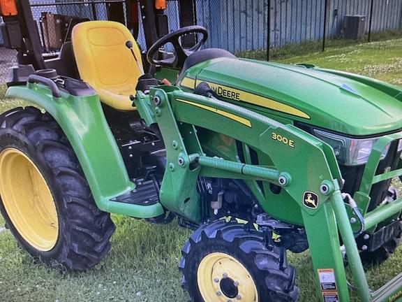 Image of John Deere 3038E equipment image 3