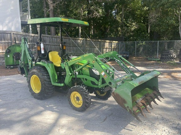 2022 John Deere 3038E Equipment Image0