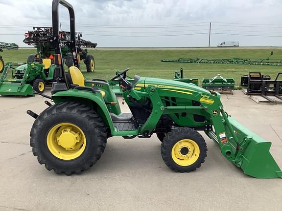 Image of John Deere 3038E equipment image 4