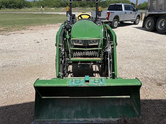 Image of John Deere 3038E equipment image 3
