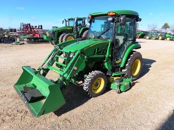 Image of John Deere 3039R equipment image 3