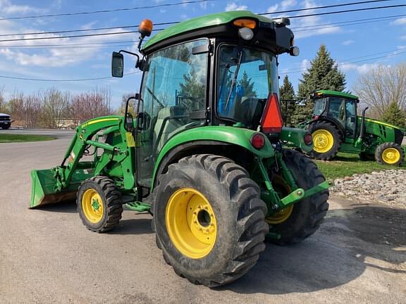 Image of John Deere 3039R equipment image 2