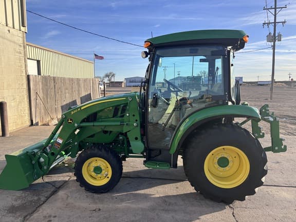 Image of John Deere 3039R equipment image 1