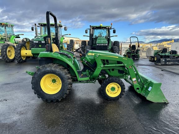Image of John Deere 3043D equipment image 4