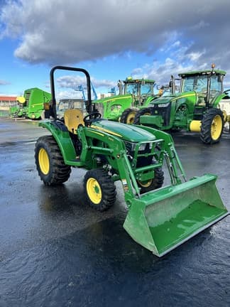 Image of John Deere 3043D equipment image 3