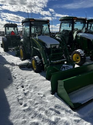 Image of John Deere 3046R equipment image 1