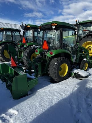 Image of John Deere 3046R equipment image 2