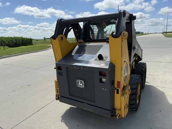 Image of John Deere 318G equipment image 4