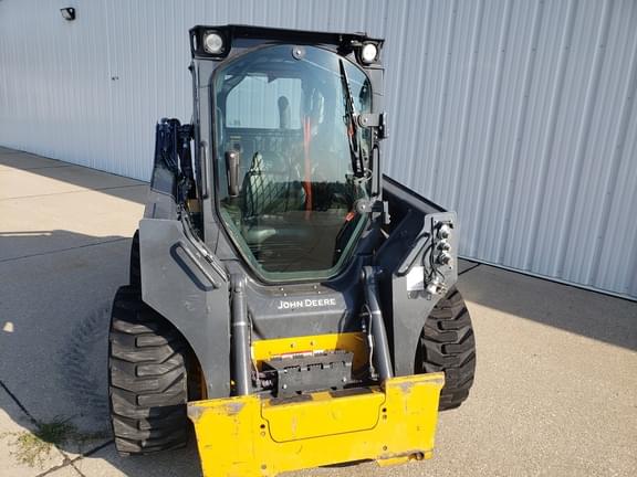 Image of John Deere 320G equipment image 1