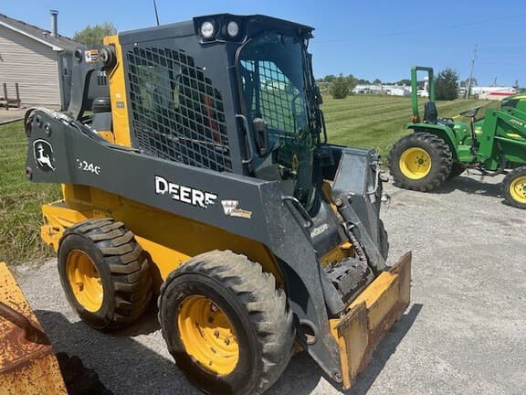 Image of John Deere 324G equipment image 1