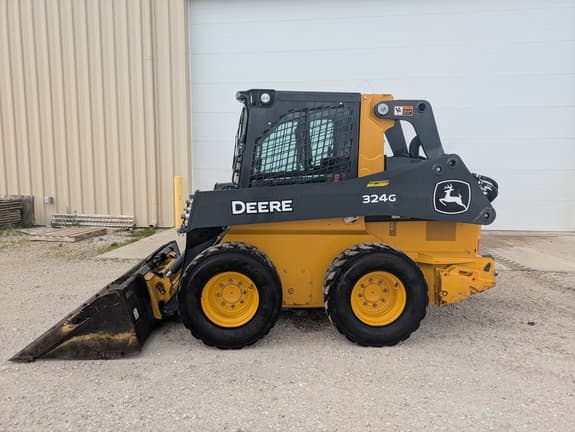 Image of John Deere 324G equipment image 2