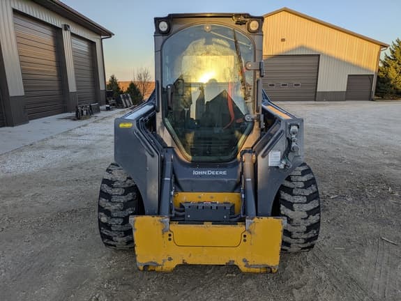 Image of John Deere 324G equipment image 2