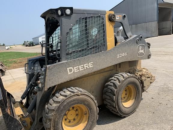 Image of John Deere 324G equipment image 2