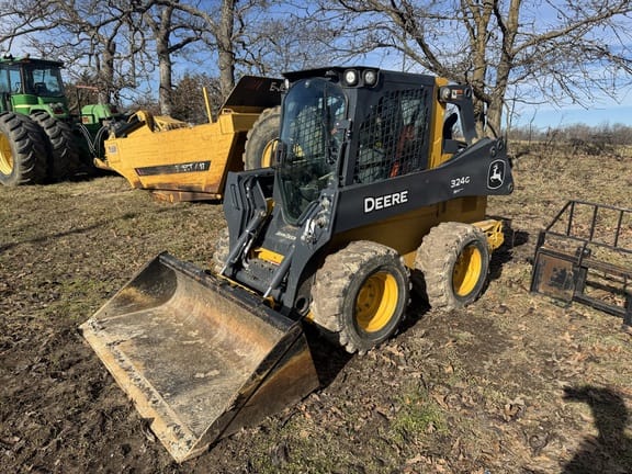 2022 John Deere 324G Equipment Image0