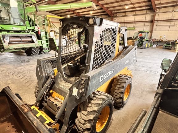 Image of John Deere 324G equipment image 4