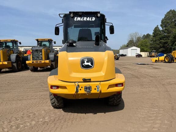 Image of John Deere 324L equipment image 3