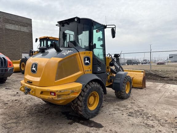 Image of John Deere 324L equipment image 4