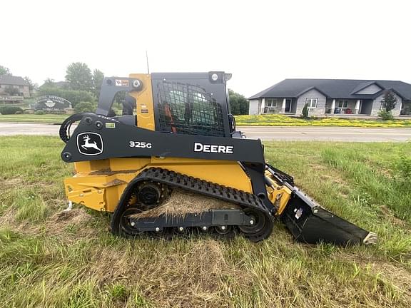 Image of John Deere 325G Primary image