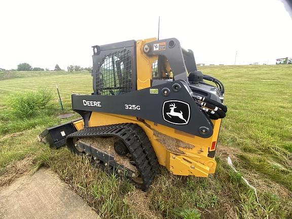 Image of John Deere 325G equipment image 1