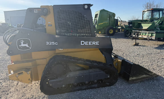 Image of John Deere 325G equipment image 2