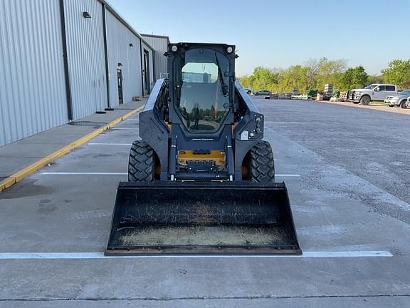 Image of John Deere 330G equipment image 2