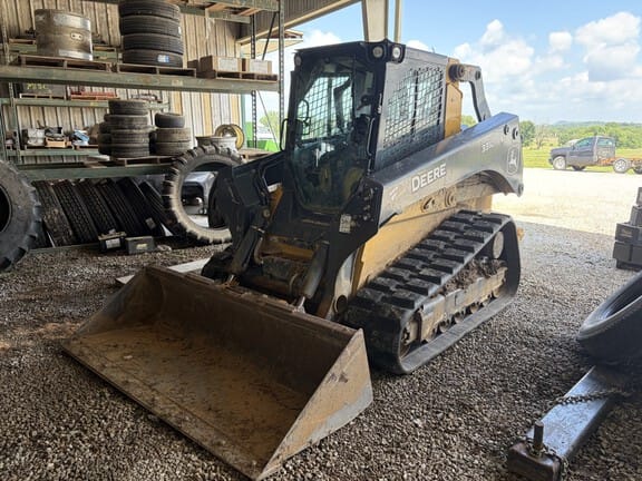 2022 John Deere 331G Equipment Image0