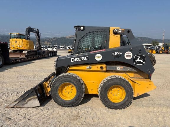 Image of John Deere 332G equipment image 1