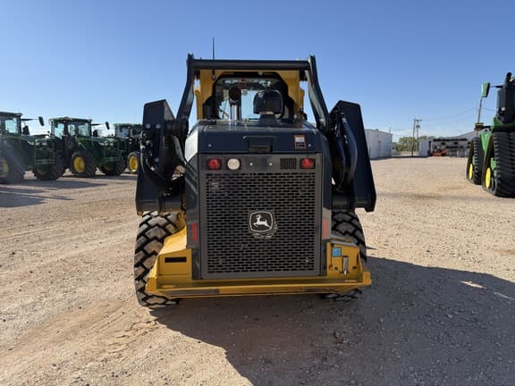 Image of John Deere 332G equipment image 3