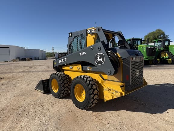 Image of John Deere 332G equipment image 2