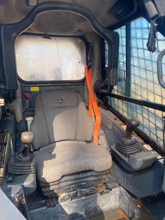 Image of John Deere 333G equipment image 4