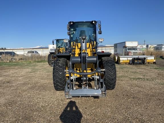 Image of John Deere 344L equipment image 2