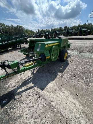 Image of John Deere 348 equipment image 2
