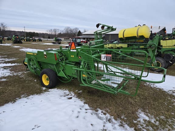 Image of John Deere 348 equipment image 2