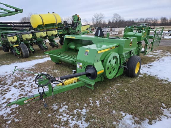 Image of John Deere 348 equipment image 1
