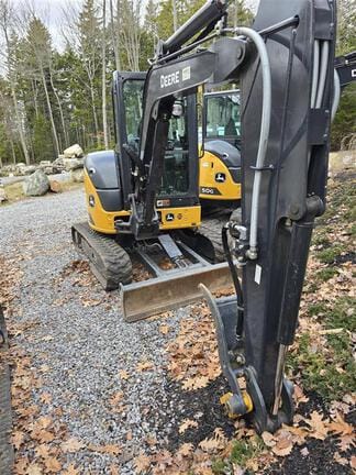 2022 John Deere 35G Equipment Image0