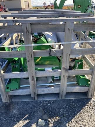 Image of John Deere 400E equipment image 4