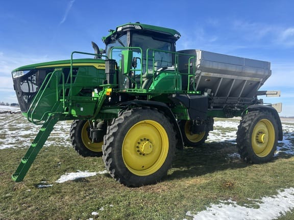 2022 John Deere 400R Equipment Image0