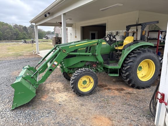 2022 John Deere 4044M Equipment Image0